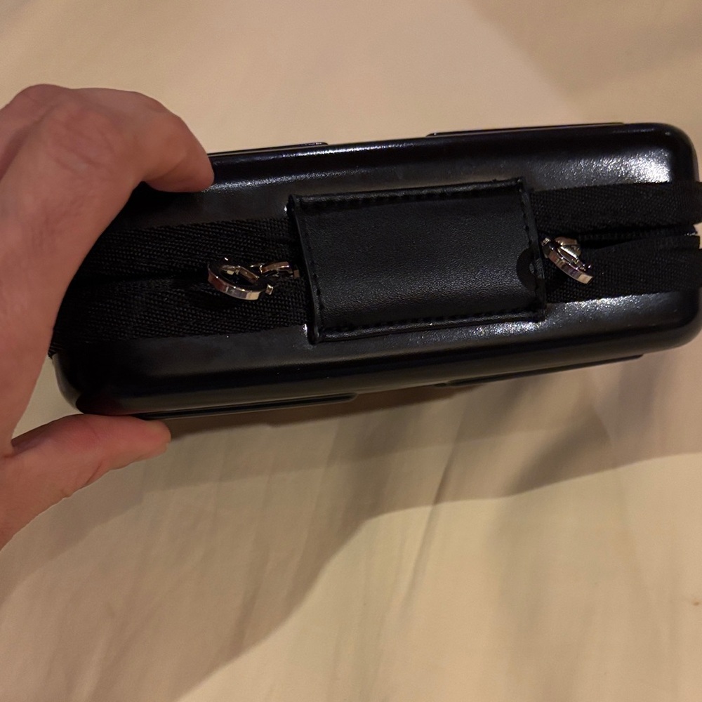 Salvatore Ferragamo Black travel clutch bag - Picture 9 of 9